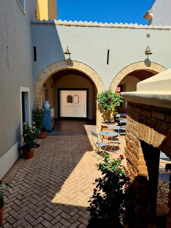 Dimora Ferraris Hotel Cabras Exterior photo